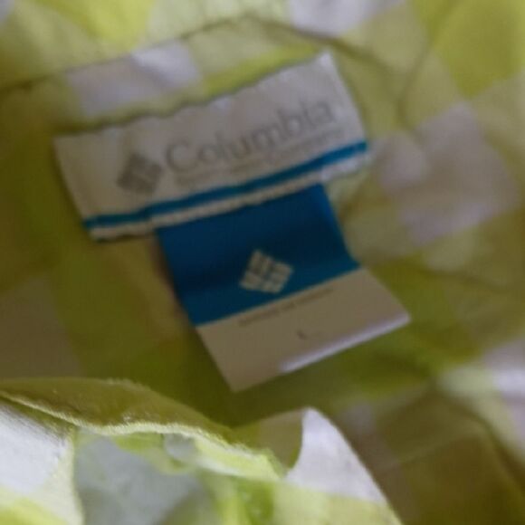 Lime Green Button-Up Shirt - Size: L     (1067) - Picture 2 of 6